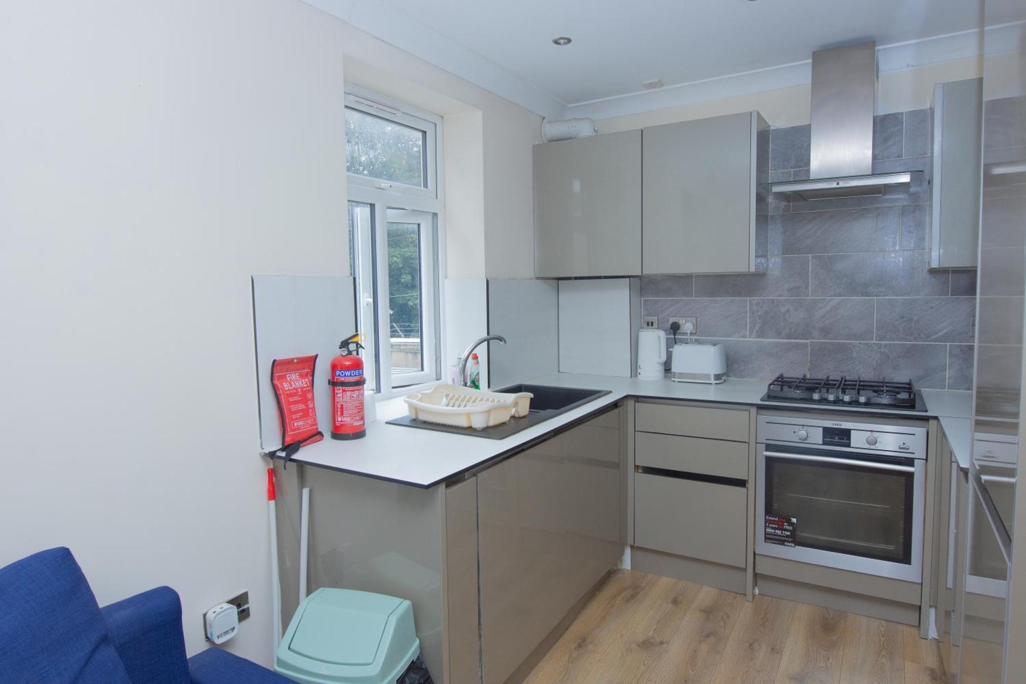 Evergreen Apartments, Flat 3,